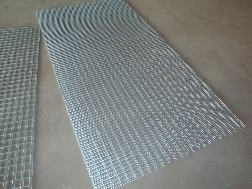 Tamanho fácil do furo da polegada dos painéis 2x2 da cerca da malha de solda da fundação com o pano do hardware de 6 calibres